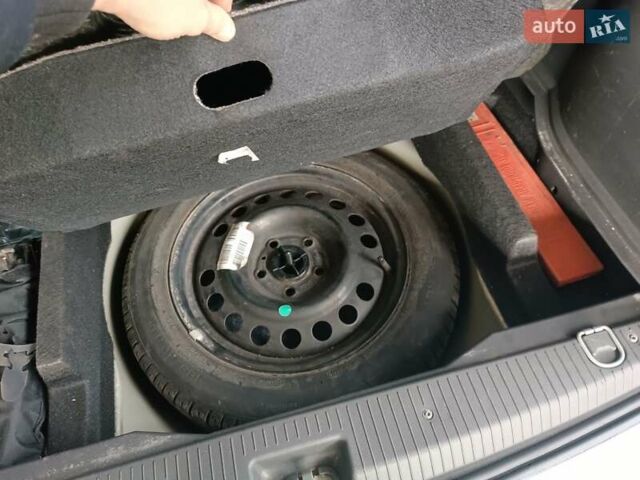 Опель Мерива 2009 в Киеве на Automoto.ua Серый Опель Мерива, объемом двигателя 1.7 л и пробегом 214 тыс. км за 5000 $, фото 10 на Automoto.ua