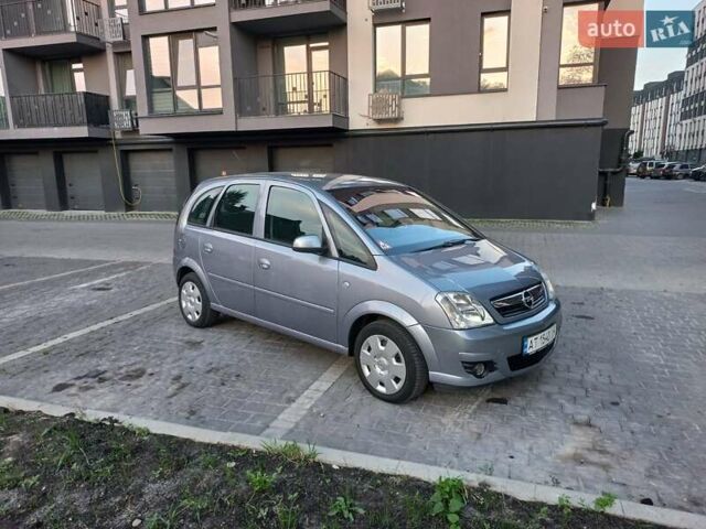 Сірий Опель Меріва, об'ємом двигуна 1.6 л та пробігом 267 тис. км за 5400 $, фото 12 на Automoto.ua