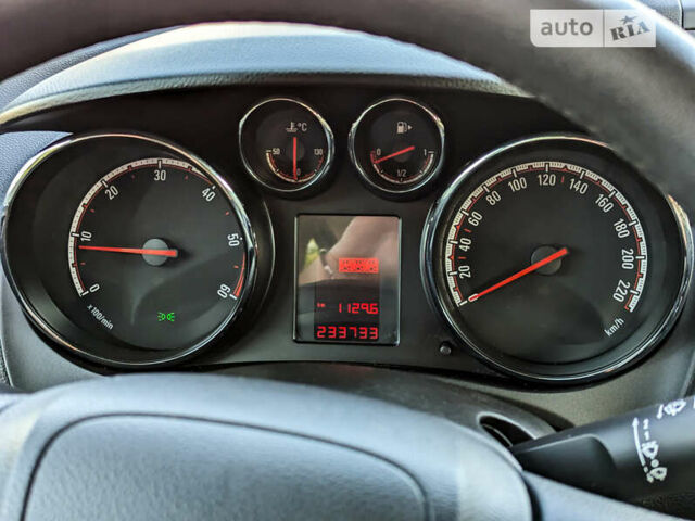 Сірий Опель Меріва, об'ємом двигуна 1.7 л та пробігом 233 тис. км за 5900 $, фото 33 на Automoto.ua