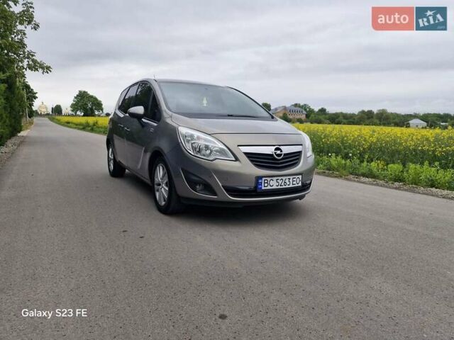 Сірий Опель Меріва, об'ємом двигуна 1.7 л та пробігом 209 тис. км за 6599 $, фото 29 на Automoto.ua