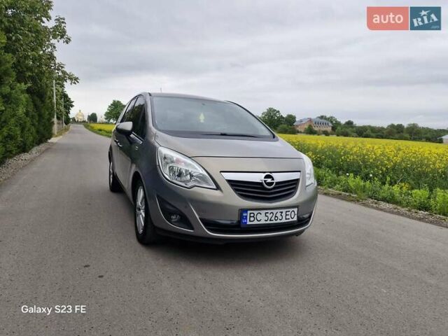 Сірий Опель Меріва, об'ємом двигуна 1.7 л та пробігом 209 тис. км за 6599 $, фото 54 на Automoto.ua