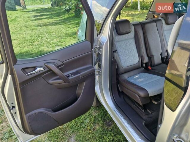 Сірий Опель Меріва, об'ємом двигуна 1.69 л та пробігом 220 тис. км за 6900 $, фото 13 на Automoto.ua
