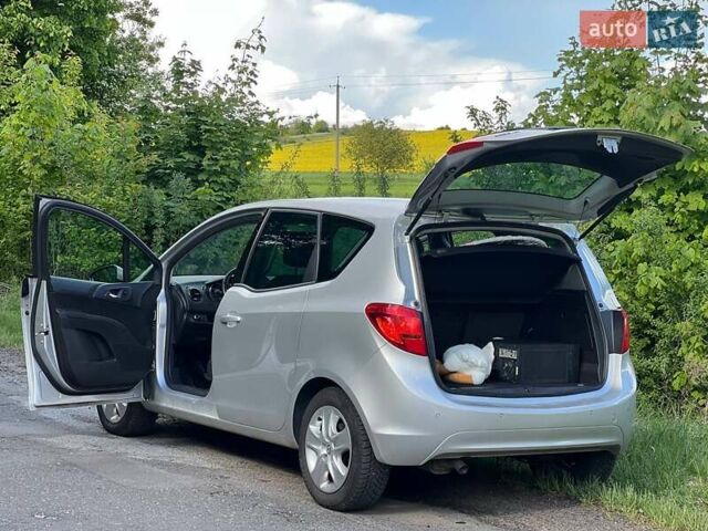 Серый Опель Мерива, объемом двигателя 1.36 л и пробегом 76 тыс. км за 8600 $, фото 4 на Automoto.ua