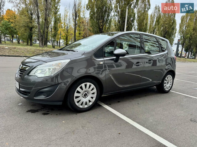 Серый Опель Мерива, объемом двигателя 1.25 л и пробегом 198 тыс. км за 5800 $, фото 3 на Automoto.ua