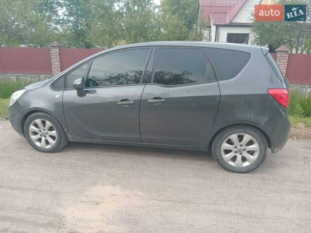 Сірий Опель Меріва, об'ємом двигуна 1.25 л та пробігом 300 тис. км за 6000 $, фото 4 на Automoto.ua
