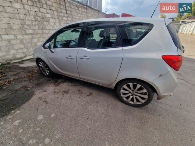 Серый Опель Мерива, объемом двигателя 1.36 л и пробегом 203 тыс. км за 7800 $, фото 8 на Automoto.ua