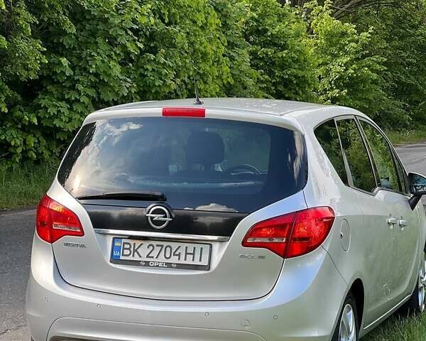 Серый Опель Мерива, объемом двигателя 1.36 л и пробегом 76 тыс. км за 8600 $, фото 5 на Automoto.ua