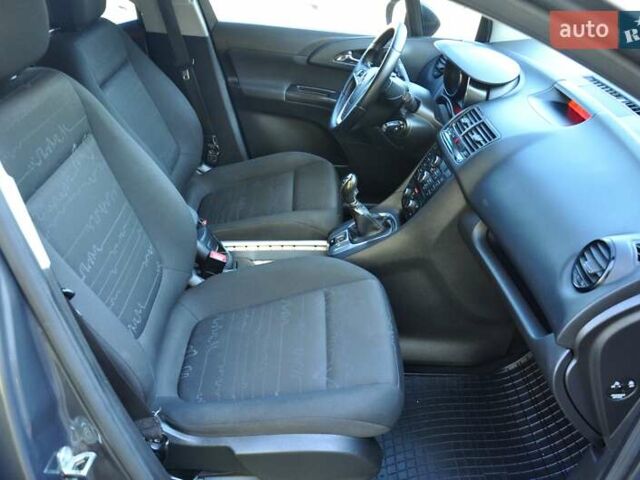 Серый Опель Мерива, объемом двигателя 1.69 л и пробегом 197 тыс. км за 6200 $, фото 25 на Automoto.ua