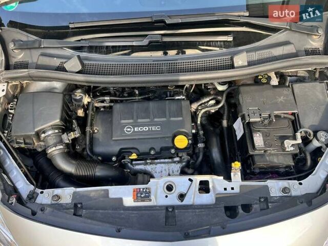 Серый Опель Мерива, объемом двигателя 1.36 л и пробегом 76 тыс. км за 8600 $, фото 10 на Automoto.ua