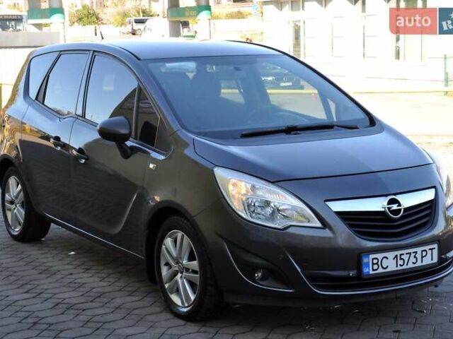 Серый Опель Мерива, объемом двигателя 1.69 л и пробегом 197 тыс. км за 6200 $, фото 5 на Automoto.ua
