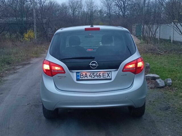 Сірий Опель Меріва, об'ємом двигуна 1.7 л та пробігом 135 тис. км за 7500 $, фото 1 на Automoto.ua