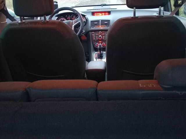 Сірий Опель Меріва, об'ємом двигуна 1.7 л та пробігом 135 тис. км за 7500 $, фото 8 на Automoto.ua