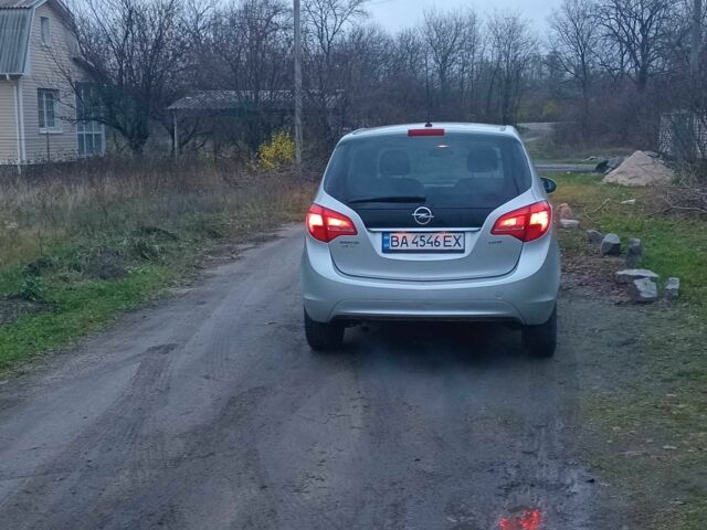 Сірий Опель Меріва, об'ємом двигуна 1.7 л та пробігом 135 тис. км за 7500 $, фото 3 на Automoto.ua