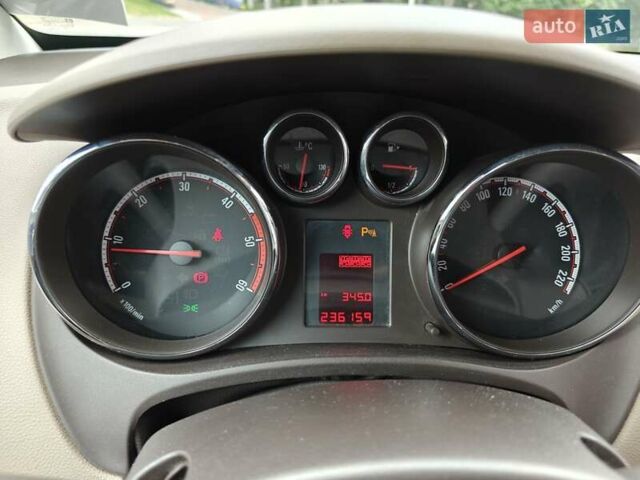 Серый Опель Мерива, объемом двигателя 1.7 л и пробегом 236 тыс. км за 6200 $, фото 15 на Automoto.ua