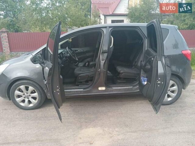 Сірий Опель Меріва, об'ємом двигуна 1.25 л та пробігом 300 тис. км за 6000 $, фото 2 на Automoto.ua