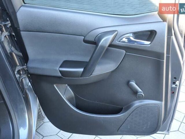 Серый Опель Мерива, объемом двигателя 1.69 л и пробегом 197 тыс. км за 6200 $, фото 18 на Automoto.ua