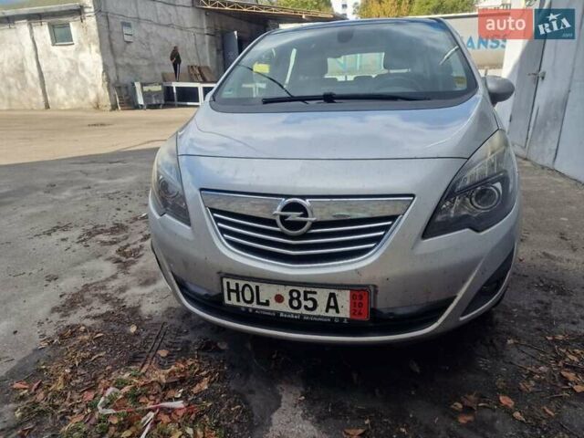 Серый Опель Мерива, объемом двигателя 1.36 л и пробегом 203 тыс. км за 7800 $, фото 9 на Automoto.ua
