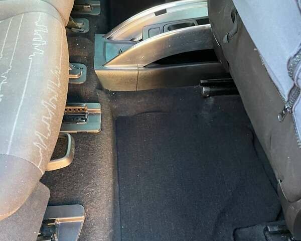 Сірий Опель Меріва, об'ємом двигуна 1.36 л та пробігом 81 тис. км за 7100 $, фото 12 на Automoto.ua