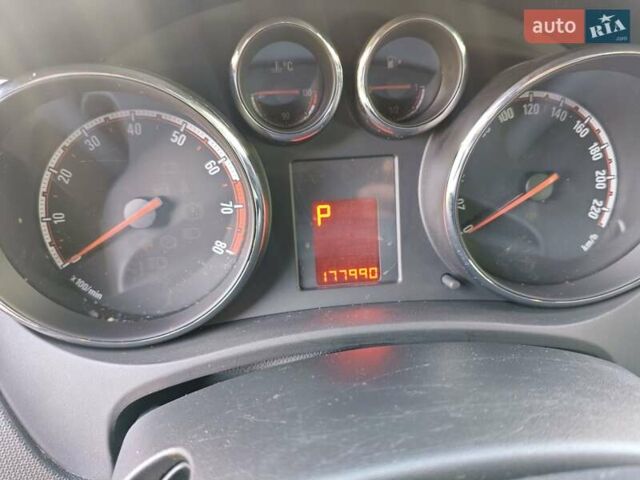 Сірий Опель Меріва, об'ємом двигуна 1.36 л та пробігом 177 тис. км за 7700 $, фото 20 на Automoto.ua
