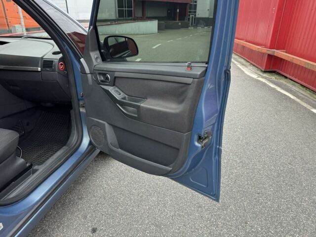 Синий Опель Мерива, объемом двигателя 1.6 л и пробегом 237 тыс. км за 3600 $, фото 8 на Automoto.ua