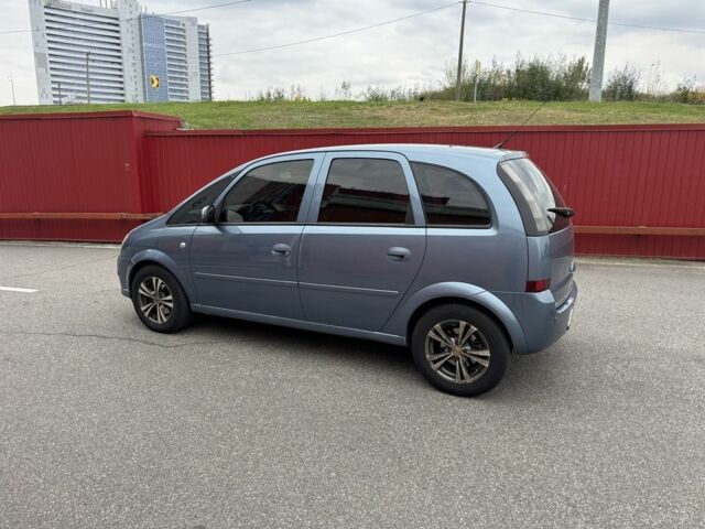 Синий Опель Мерива, объемом двигателя 1.6 л и пробегом 237 тыс. км за 3600 $, фото 4 на Automoto.ua