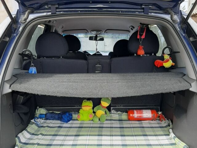 Синий Опель Мерива, объемом двигателя 1.4 л и пробегом 128 тыс. км за 5500 $, фото 4 на Automoto.ua