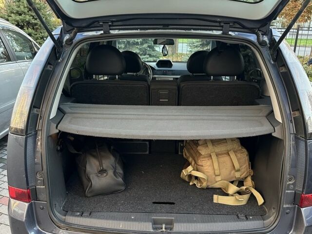 Опель Меріва 2009 у Луцьку на Automoto.ua Синій Опель Меріва, об'ємом двигуна 1.8 л та пробігом 238 тис. км за 4500 $, фото 16 на Automoto.ua