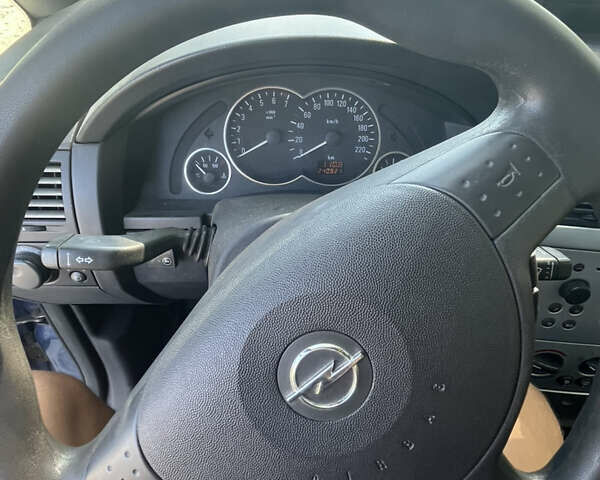 Синий Опель Мерива, объемом двигателя 1.8 л и пробегом 248 тыс. км за 4300 $, фото 6 на Automoto.ua