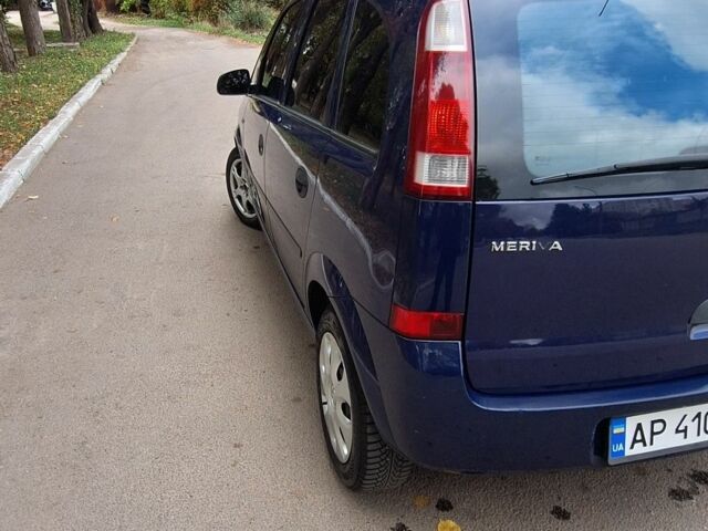 Синий Опель Мерива, объемом двигателя 1.6 л и пробегом 185 тыс. км за 4099 $, фото 4 на Automoto.ua