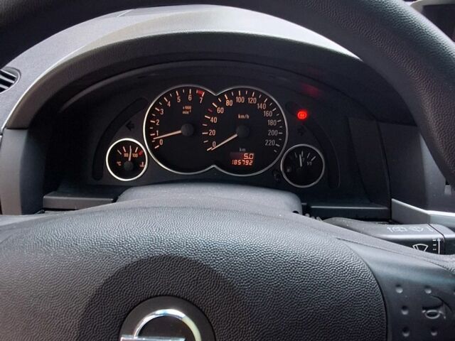 Синий Опель Мерива, объемом двигателя 1.6 л и пробегом 185 тыс. км за 4099 $, фото 13 на Automoto.ua