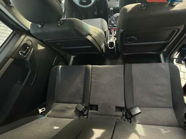 Синий Опель Мерива, объемом двигателя 1.69 л и пробегом 253 тыс. км за 3850 $, фото 18 на Automoto.ua