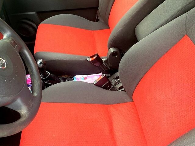 Синий Опель Мерива, объемом двигателя 1.6 л и пробегом 181 тыс. км за 4000 $, фото 2 на Automoto.ua