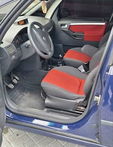 Синий Опель Мерива, объемом двигателя 1.6 л и пробегом 188 тыс. км за 4000 $, фото 7 на Automoto.ua