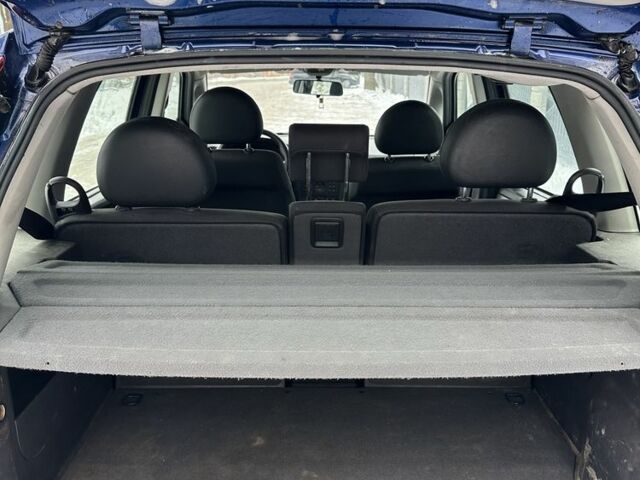 Синий Опель Мерива, объемом двигателя 1.7 л и пробегом 260 тыс. км за 1650 $, фото 5 на Automoto.ua