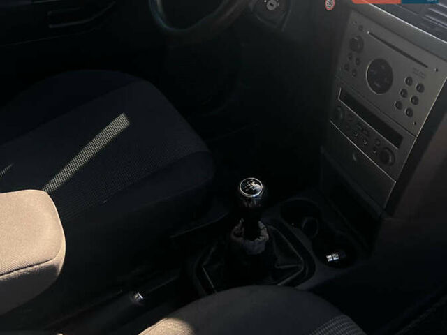 Синий Опель Мерива, объемом двигателя 1.6 л и пробегом 240 тыс. км за 3850 $, фото 16 на Automoto.ua