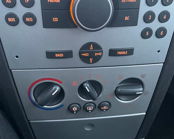 Синій Опель Меріва, об'ємом двигуна 1.36 л та пробігом 156 тис. км за 3800 $, фото 7 на Automoto.ua