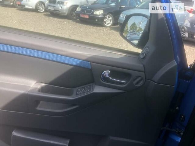 Синий Опель Мерива, объемом двигателя 1.6 л и пробегом 217 тыс. км за 5300 $, фото 4 на Automoto.ua