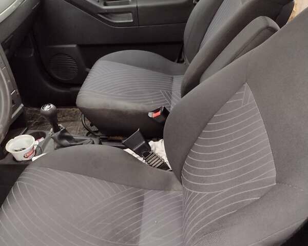 Синий Опель Мерива, объемом двигателя 1.6 л и пробегом 227 тыс. км за 4900 $, фото 3 на Automoto.ua