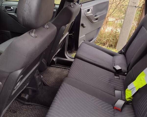 Синий Опель Мерива, объемом двигателя 1.6 л и пробегом 227 тыс. км за 4900 $, фото 4 на Automoto.ua