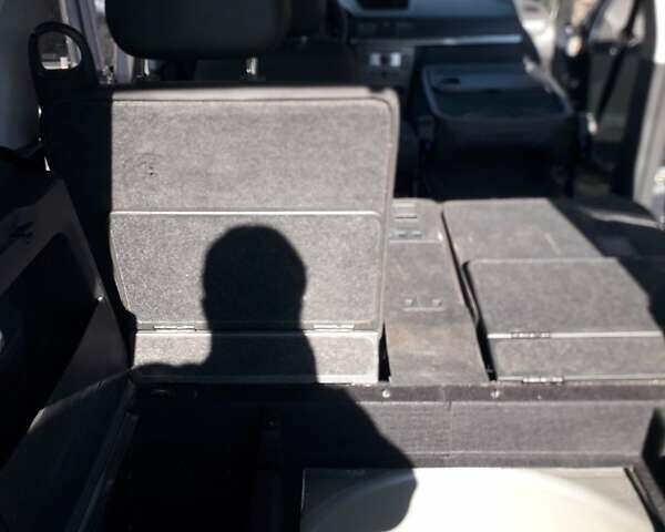 Синий Опель Мерива, объемом двигателя 1.6 л и пробегом 227 тыс. км за 4900 $, фото 13 на Automoto.ua