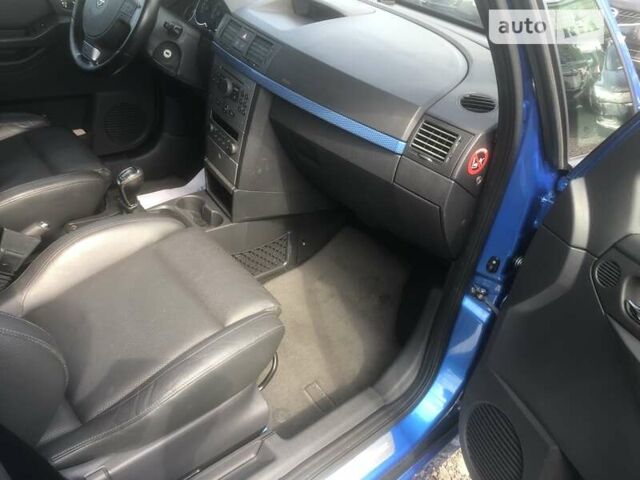 Синий Опель Мерива, объемом двигателя 1.6 л и пробегом 217 тыс. км за 5300 $, фото 13 на Automoto.ua