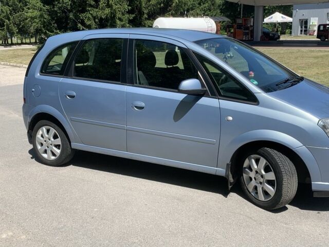 Синий Опель Мерива, объемом двигателя 1.6 л и пробегом 257 тыс. км за 4800 $, фото 2 на Automoto.ua