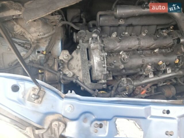 Синий Опель Мерива, объемом двигателя 1.25 л и пробегом 260 тыс. км за 2100 $, фото 6 на Automoto.ua
