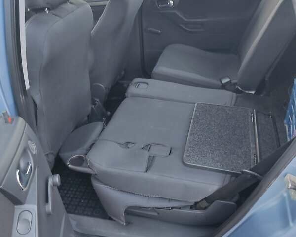 Синий Опель Мерива, объемом двигателя 1.36 л и пробегом 178 тыс. км за 4400 $, фото 13 на Automoto.ua