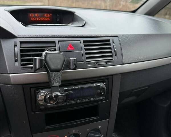 Синій Опель Меріва, об'ємом двигуна 1.6 л та пробігом 242 тис. км за 4500 $, фото 31 на Automoto.ua