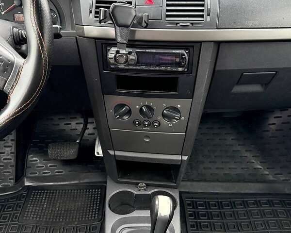 Синій Опель Меріва, об'ємом двигуна 1.6 л та пробігом 242 тис. км за 4500 $, фото 45 на Automoto.ua