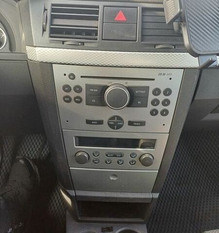 Синий Опель Мерива, объемом двигателя 1.6 л и пробегом 280 тыс. км за 4200 $, фото 26 на Automoto.ua