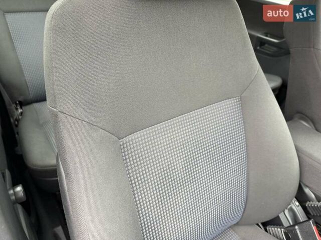 Синий Опель Мерива, объемом двигателя 1.6 л и пробегом 142 тыс. км за 3950 $, фото 40 на Automoto.ua