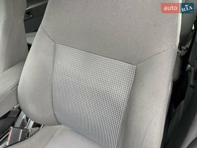 Синий Опель Мерива, объемом двигателя 1.6 л и пробегом 142 тыс. км за 3950 $, фото 59 на Automoto.ua