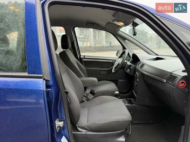 Синий Опель Мерива, объемом двигателя 1.6 л и пробегом 142 тыс. км за 3950 $, фото 34 на Automoto.ua